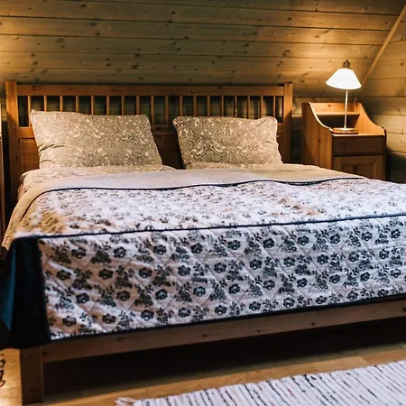 Lesnica בקתה ברנה