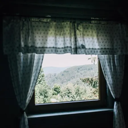 בקתה Lesnica ברנה