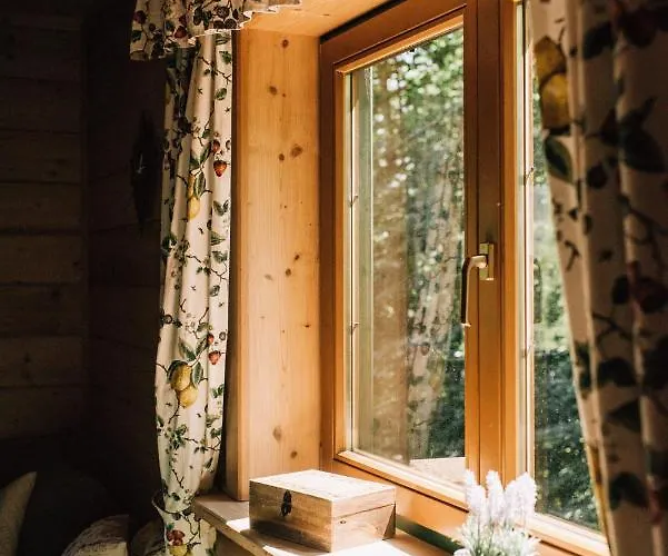 בקתה Lesnica ברנה